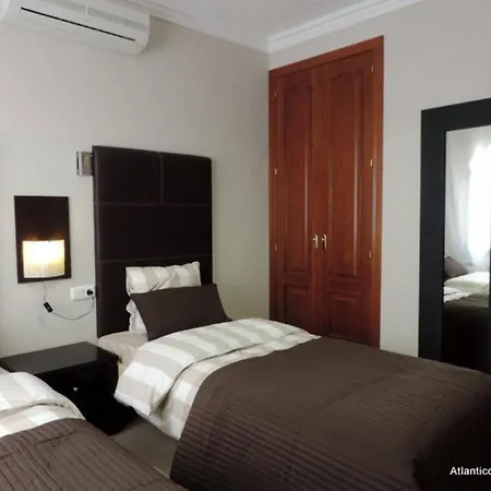 Riviera Park 10a- 1st Fl. - 2 Bed - Air Con- Wi-fi Appartement *